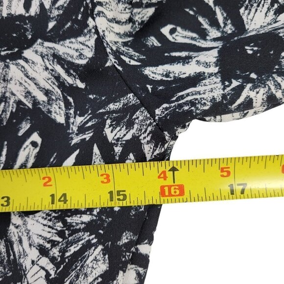 TopShop Ruched Mini Dress Sz 2 Black White Back Zip 3/4 Sleeve Monochrome DaisyX - Picture 10 of 12